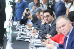 O governador Carlos Massa Ratinho Junior participou nesta terça-feira (26), em Brasília, da reunião extraordinária do Fórum de Governadores e defendeu que estados e municípios com boa situação financeira tenham acesso prioritário a recursos federais para investimentos.   -  BRasília, 26/03/2019  -  Foto: Rodrigo Félix Leal/ANPr