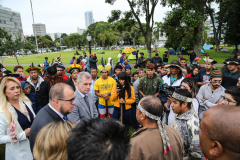 O Chefe de Gabinete do Governador Ratinho Junior,  Daniel Vilas Bôas Rocha  e o secretario de Comunicação do Estado, Hudson José estiveram com integrantes da aldeia Tupã Nhe'é Kretã, que fazem protesto nacional contrário à extinção da Secretaria Especial de Saúde Indígena (Sesai), unidade vinculada ao Ministério da Saúde em frente ao Palacio Iguacu.  O governador do Estado cumpre agenda em São Paulo nesta quinta-feira. Curitiba, 28/03/2019 -  Foto: Geraldo Bubniak/ANPr