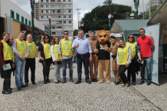 A ação da Secretaria da Justiça, Família e Trabalho em comemoração ao aniversário de Curitiba, em parceria com o 27º Batalhão Logístico do Exército Brasileiro, Polícia Militar, Sanepar e Rotary, realizou cerca de dois mil atendimentos na Praça Rui Barbosa, no centro da capital, nesta sexta-feira (29/03).  -  Curitiba, 29/03/2019  -  Foto: Divulgação SEJUF