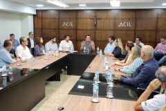 O governador Carlos Massa Ratinho Junior destacou nesta sexta-feira (12), em reunião na Associação Comercial e Industrial de Londrina (Acil), que o Governo planeja transformar o município e a região Norte em um polo de inovação em agritech (tecnologia aliada ao agronegócio).  Foto: Rodrigo Felix Leal/ANPr