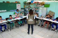 Os Portos do Paraná deram início ao primeiro módulo do Programa de Educação Ambiental de 2019. As atividades com as crianças da rede municipal de 12 comunidades do entorno começaram este mês e serão realizadas a cada bimestre, até novembro. No total, são quase 300 alunos, de 1º a 5º anos, que participam das aulas e momentos lúdicos preparados pelos profissionais. Foto: Claudio Neves/APPA