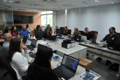 Técnicos discutem rota de circulação do vírus da febre amarela. Foto: SESA