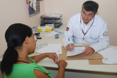 A Secretaria de Estado da Saúde, por meio da Superintendência de Gestão de Sistemas, formalizou contratos com 40 instituições de saúde para credenciamento de exames relacionados à prevenção do câncer na mulher. Anualmente, serão investidos cerca de R$ 6,9 milhões. Foto: Arquivo/ANPr