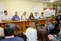 O governador Carlos Massa Ratinho Junior recebe a imprensa para entrevista coletiva, na Expoingá. Maringá,16/05/2019. FotoGilson Abreu/ANPr