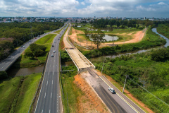 Governo vai retomar obras paralisadas em outras
gestões. Entre elas se destacam o Corredor Aeroporto-Rodoferroviária e o corredor da
Marechal Floriano Peixoto, em São José dos Pinhais, orçadas em mais de R$
70 milhões, que deveriam ter sido concluídas na Copa do Mundo de 2014. Foto: Maurilio Cheli/ANPr