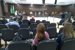 A nova captação de água no Rio São José em Cascavel foi tema de audiência pública na tarde de quinta-feira (13), na Câmara de Vereadores, com a participação do gerente geral da Sanepar, Renato Mayer Bueno. O evento foi proposto pelas comissões de Direito do Consumidor (CDC) e de Meio Ambiente (CMA) da Câmara.  -  Cascavel, 13/06/2019  -  Foto: Divulgação Sanepar