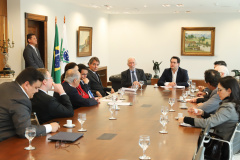 A instalação do Tribunal Regional Federal no Paraná (TRF), com sede em Curitiba, pode acelerar a tramitação de processos e facilitar o acesso da população à Justiça