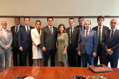 O governador Carlos Massa Ratinho Junior se reuniu nesta terça-feira (16) com a vice-governadora do estado de Nova York, Kathy Hochul, e propôs parcerias em diversas áreas, mas principalmente em agricultura, segurança pública e uso de tecnologia para melhorar a vida dos cidadãos. O intuito é fortalecer modelos de gestão entre os dois Estados para ampliar oportunidades de desenvolvimento econômico e social. Foto: Divulgação/ANPr