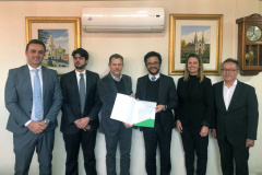 A Fomento Paraná e a Junta Comercial do Paraná (JUCEPAR) assinaram um convênio nesta segunda-feira (22) para viabilizar o compartilhamento da base de dados das empresas cadastradas na Junta.  Foto: Divulgação/Junta Comercial