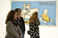 O programa Arte para Maiores, realizado pelo Museu Oscar Niemeyer para o público com mais de 60 anos, terá colaboração do Museu de Arte Contemporânea do Paraná (MAC-PR) em agosto. A visita mediada que acontece na próxima terça-feira (06) será à exposição Estamos aqui!, em cartaz no MAC-PR, que funciona nas salas 8 e 9 do MON enquanto sua sede passa por reforma..Foto: Kraw Penas/SECC