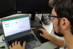 O Instituto Agronômico do Paraná (Iapar) desenvolveu com a startup Agropixel de Londrina um sistema que contribui para o gerenciamento de máquinas agrícolas, sobretudo para propriedades que produzam grãos. Foi criada uma plataforma web gratuita para os agricultores acrescentarem dados que podem ajudá-los a controlar os gastos e aumentar a rentabilidade. Foto: Divulgação/Iapar
