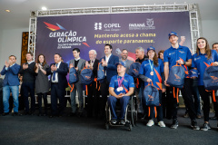 O governador Carlos Massa Ratinho Junior lançou nesta segunda-feira (2), em cerimônia no Palácio Iguaçu, o programa Geração Olímpica, que só neste ano garantirá 1.252 bolsas esportivas nas modalidades olímpicas e paralímpicas para jovens promessas, atletas de renome mundial e técnicos. A Companhia Paranaense de Energia (Copel), patrocinadora da iniciativa, investe R$ 4,75 milhões. É o maior programa de bolsa-atleta do País, em nível estadual.