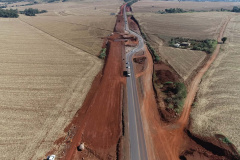 O Governo do Estado está investindo R$ 74,4 milhões em obras de rodovias da região Noroeste. Estão em andamento a duplicação da PR-323, de Paiçandu até Doutor Camargo, e a construção de uma ciclovia no município de Terra Boa, na PR-082. As obras são executadas pelo Departamento de Estradas de Rodagem do Paraná (DER-PR). Foto: Divulgação/DER