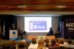 O secretário de Estado da Saúde, Beto Preto, esteve nesta quarta-feira (18) na Companhia de Tecnologia da Informação e Comunicação do Paraná (Celepar), em Curitiba, para mediar o evento “As novas tecnologias e seus impactos para a atividade hospitalar e de outros serviços de saúde”. Foto: Divulgação/SESA