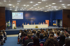 Cerca de 500 profissionais da área da saúde participam nesta quinta e sexta (19 e 20) do I Seminário Integrado de Qualidade e Segurança do Paciente, organizado pela Secretaria Estadual da Saúde, com apoio do Conselho Regional de Enfermagem do Paraná e Unibrasil. Foto: Américo Antonio/SESA