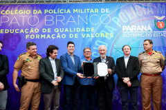 O Governo do Paraná deu início nesta quarta-feira (25) ao processo de implantação do Colégio da Polícia Militar de Pato Branco, que vai ocupar a estrutura do atual Colégio Estadual La Salle
