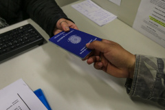 A Região Metropolitana de Curitiba gerou 25.807 vagas de emprego nos oito primeiros meses de 2019, terceiro melhor resultado do País nessa categoria, atrás apenas das grandes São Paulo (85.540) e Belo Horizonte (32.117). O índice é resultado de 333.032 admissões e 307.225 desligamentos.
