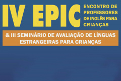 Professores debatem práticas de ensino de inglês para crianças.