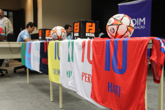 A etapa paranaense da Copa do Mundo dos Refugiados e Migrantes 2019 foi lançada oficialmente nesta sexta-feira (27), no Palácio das Araucárias, em Curitiba. O evento é promovido pela ONG África do Coração, com apoio institucional do Governo do Paraná, por meio da Secretaria da Justiça, Família e Trabalho; da Agência da ONU para Refugiados (Acnur) e da Organização Internacional para as Migrações (OIM).  Foto: Divulgação/SEJUF