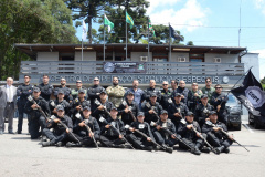 A Polícia Civil do Paraná promoveu uma solenidade de encerramento do 6º Curso de Operações Policiais, nesta sexta-feira (27), nas dependências do Centro de Operações Policiais Especiais. O curso destinado a agentes de segurança pública teve início no dia 2 de setembro com uma turma de 26 alunos. Apenas 15 chegaram ao fim e se formaram, entre eles duas mulheres. Foto: Divulgação/Polícia Civil