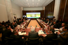 O vice-governador Darci Piana, durante reunião ordinária do Conselho Nacional dos Secretários de Estado da Justiça, da Cidadania, Direitos Humanos e Administração Penitenciária (Consej), no Gabinete de Gestão e Informações (GGI), no Palácio Iguaçu.
Foto: Camila Tonetti/Vice-givernadoria