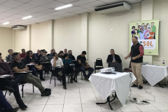 O Instituto Emater e a União Nacional das Cooperativas da Agricultura Familiar e Economia Solidária (Unicafes) estão capacitando cerca de 160 dirigentes de pequenas cooperativas de produção para que elas avancem na profissionalização e gestão de suas instituições, com o objetivo de melhorar e ampliar o atendimento ao associado.Foto: Divulgação/SEAB