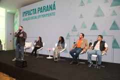 O Governo do Estado abriu espaço para novos empreendedores mostrarem seus negócios na Semana Paraná Inovador. Nesta quarta-feira (16), a rodada de apresentações Impacta Paraná - Inovação Social em Movimento levou para o Palácio Iguaçu pessoas que encontraram soluções que ajudam as pessoas nas áreas de saúde, meio ambiente e acessibilidade.Foto: Ari Dias/AEN