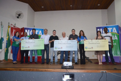 Nota Paraná premia vencedores durante Seminário de Educação Fiscal. Foto: Divulgação/SESA