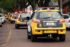 A Operação Todos por Um, realizada pelo 1º Comando Regional da PM (1º CRPM), nesta sexta-feira (18), em Curitiba, abordou 900 pessoas e encaminhou 14 para delegacias. Vinte veículos foram apreendidos. Houve também a lavratura de nove Termos Circunstanciados (oito por uso de drogas e um por desacato). A operação iniciou-se por volta de 17 horas e seguiu até às 23 horas. Foto: Soldado Ismael Ponchio