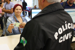 A Polícia Civil do Paraná já superou o número de segunda via rápida de carteira de identidade emitidas durante todo o ano de 2018 no Estado, somente nos nove primeiros meses deste ano. No ano passado foram produzidos 70,6 mil Registros Gerais (RG), e entre janeiro e setembro deste ano o número alcançou 110, 9 mil, ou seja, 40,3 mil unidades a mais do que todo o ano de 2018. Curitiba, 22/10/2019 - Foto: Divulgação PCPR