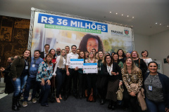 O governador Carlos Massa Ratinho Junior confirma nesta terça-feira (22) recursos para investimentos em infraestrutura escolar. Serão emitidas ordens de serviço para início de obras de reparos e melhorias e autorizadas novas licitações, envolvendo mais de 100 escolas, em todas as regiões do Estado   Curitiba, 22/10/2019 - Foto: Geraldo Bubniak/AEN