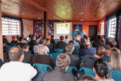 Comec reúne-se com associação de moradores em Colombo. Foto: Divulgação/Comec
