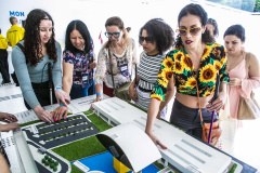 Um grupo de 45 integrantes do Movimento Brasileiro de Mulheres Cegas e com Baixa Visão visitou no sábado (26) o Museu Oscar Niemeyer (MON) com representantes de vários Estados brasileiros. Foto:Marcos Cantuario
