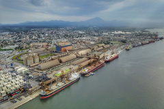 A mudança do conceito do projeto de modernização do Corredor de Exportação Leste do Porto de Paranaguá aumentará a capacidade operacional do complexo em 100%. A ideia inicial era ampliar em 33%. A novidade foi comunicada nesta segunda-feira (28) pelo diretor-presidente da Portos do Paraná, Luiz Fernando Garcia, durante reunião mensal entre a empresa pública e os representantes da Associação dos Terminais do Corredor de Exportação de Paranaguá (Atexp). Foto: José Fernando Ogura/AEN