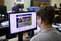Tutoriais em vídeo auxiliam a inscrever projetos no Profice. Foto: Kraw Penas/SECC