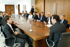 O Instituto de Tecnologia do Paraná (Tecpar) vai desenvolver sistemas inteligentes e inovadores para a Energética Suape II, empresa que comercializa energia elétrica gerada por usina termelétrica. O contrato foi assinado em solenidade com o governador Carlos Massa Ratinho Junior, nesta segunda-feira (4), no Palácio Iguaçu, em Curitiba.