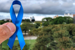 Novembro Azul é a referência ao mês dedicado à mobilização contra o câncer de próstata, a segunda maior causa de mortes pela doença entre os homens no Brasil. Mas um fato muitas vezes relegado a segundo plano na mobilização do mês anterior (Outubro Rosa), e que também merece atenção, é que os homens são acometidos, também pelo câncer de mama.Foto: José Fernando Ogura/AEN