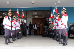 O Batalhão de Operações Especiais comemorou nesta segunda-feira (11) nove anos em solenidade em Curitiba. Para marcar a data foram entregues comandas, medalhas e certificados. O comandante-geral da Polícia Militar do Paraná, Péricles da Matos, falou sobre a trajetória da unidade desde que foi criada, passando pelo surgimento das operações especiais na PM, há quase 50 anos, através do Comando de Operações Especiais (COE). Foto:PMPR