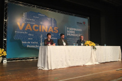 Fw: Profissionais de saúde recebem informações sobre a importância da vacinação.Foto:SESA