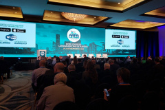 As oportunidades de negócios nos Portos do Paraná estão sendo apresentadas em Miami, nos Estados Unidos, no 28.º Congresso Latino-Americano de Portos. A empresa pública paranaense representa os terminais brasileiros e participa do evento junto com a Autoridade Portuária de Santos. Além da feira de serviços e exposições, os representantes do Paraná participam de palestras, reuniões bilaterais, debates e visitas técnicas. Foto: Divulgação/Portos do Paraná