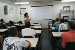 Cerca de 30 profissionais participam até este sábado (23) de Curso para Encanadores em Francisco Beltrão. O curso é destinado a 25 profissionais e 5 aprendizes para aprenderem a fazer as ligações de esgoto das residências até a rede pública de acordo com os padrões e exigências da Sanepar. Foto: Divulgação/Sanepar