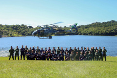 A temporada de verão 2019/2020 contará com uma base do Batalhão de Polícia Militar de Operações Aéreas (Bpmoa) em Matinhos para dar suporte às equipes da PM e do Corpo de Bombeiros em operações, radiopatrulhamento aéreo, resgates e remoções aeromédicas, entre outras ações.
Foto: PMPR
