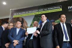 O Governo do Paraná criou neste o Certificado de Mérito Ambiental, que premia municípios pela implantação de projetos de sustentabilidade em prol do ecossistema. A intenção é reconhecer boas ações que podem ser replicadas em outras cidades do Estado. A iniciativa é da Secretaria do Desenvolvimento Sustentável e do Turismo.Foto: Arnaldo Alves/AEN