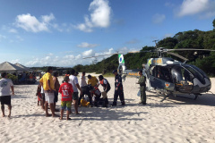O uso do helicóptero Falcão 03 do Batalhão de Polícia Militar de Operações Aéreas (BPMOA), do Governo do Estado, salvou 13 vidas no Litoral do Paraná em sete dias, desde o início da Operação Verão Maior.
Foto: PMPR