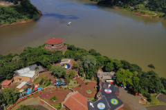 A Secretaria da Segurança Pública determinou às polícias Militar e Civil o bloqueio das entradas no Paraná, nas faixas de fronteira, em especial na região Oeste do Estado, seja por terra (rodovias e matas) ou rios. A medida é para inibir a entrada de foragidos de um presídio da cidade paraguaia de Pedro Juan Caballero.Foto: José Fernando Ogura/AEN