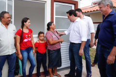O governador Carlos Massa Ratinho Junior entrega  200 casas a famílias de Jaguariaíva. 