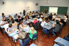 Mais de 2 mil diretores das escolas estaduais do Paraná se reúnem em Curitiba até o dia 31. É que ocorre na Capital, desde terça-feira (21), o Seminário Foco na Aprendizagem 2020, evento da Secretaria de Estado da Educação e do Esporte que busca promover o diálogo, formações e planejamento pedagógico aos gestores das instituições estaduais de ensino. Foto: Ari Dias/AEN