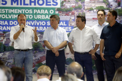 Umuarama recebe mais de 15 milhoes de reais em obras, alem de 900 mil para implementacao de um parque urbano, assinam os recursos os secretarios Joao Carlos Ortega e Marcio Nunes que representaram o governador Carlos Massa Ratinho Junior.
Foto Gilson Abreu/Aen