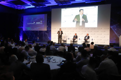 O governador Carlos Massa Ratinho Junior apresentou nesta terça-feira (28) a investidores brasileiros e estrangeiros reunidos pelo banco Credit Suisse os principais programas do Estado e as conquistas econômicas alcançadas em 2019. Ele participou do painel “Os Desafios dos Estados Brasileiros”, na 2020 Latin America Investment Conference, em São Paulo.