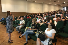 Desde o início da semana, equipe técnica da Secretaria da Saúde do Paraná percorre as regiões do estado que apresentam maiores índices de infestação de dengue para capacitação sobre o manejo clínico da doença.
Foto: SESA